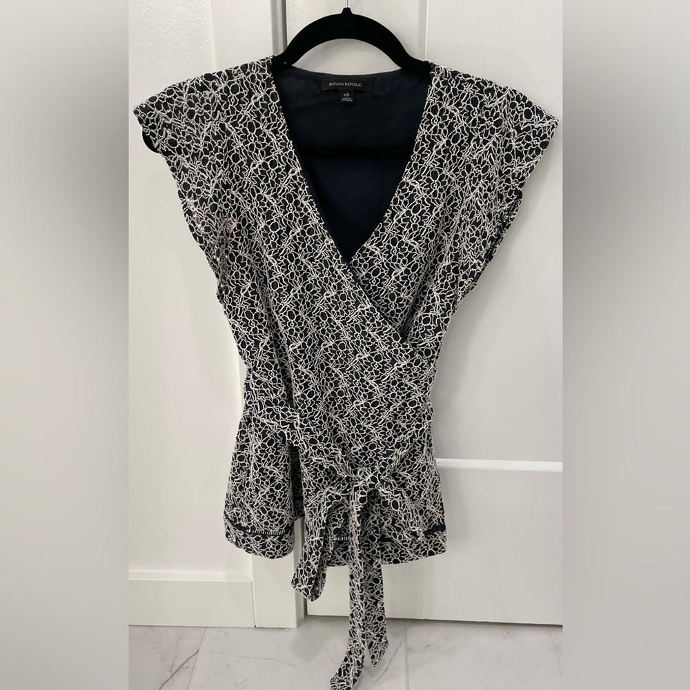Banana Republic Black and White Wrap Peplum Top